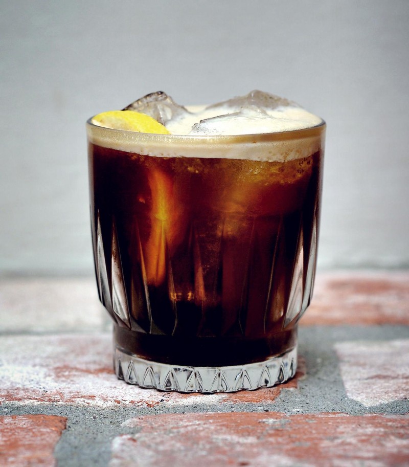 Østersø Cola, a unique craft cocktail from Lidkoeb - one of the best cocktail bars in Copenhagen, photo by Alexander Banck Petersen